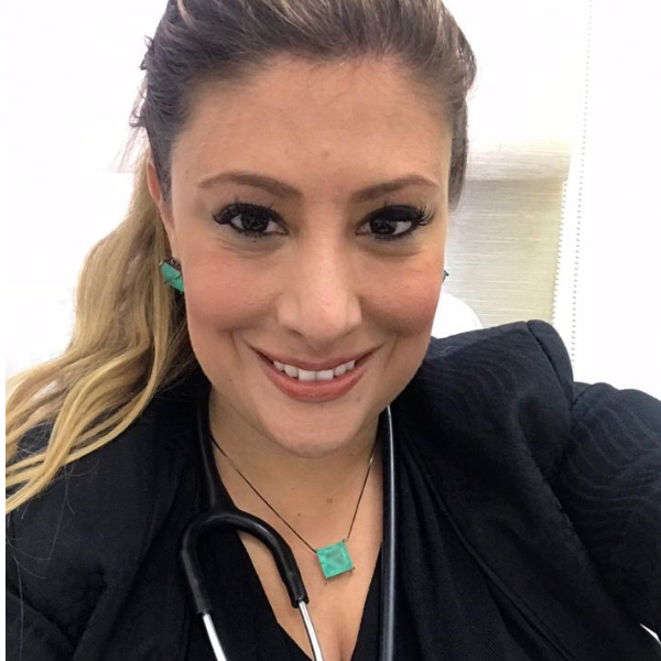 Dra. Renata Lopes Ribeiro
