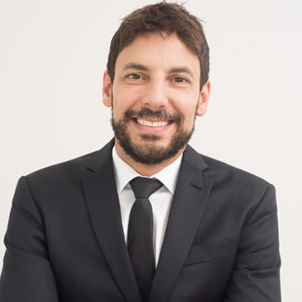 MODERADOR IMPLANTODONTIA - DR. ROGÉRIO ROMERO