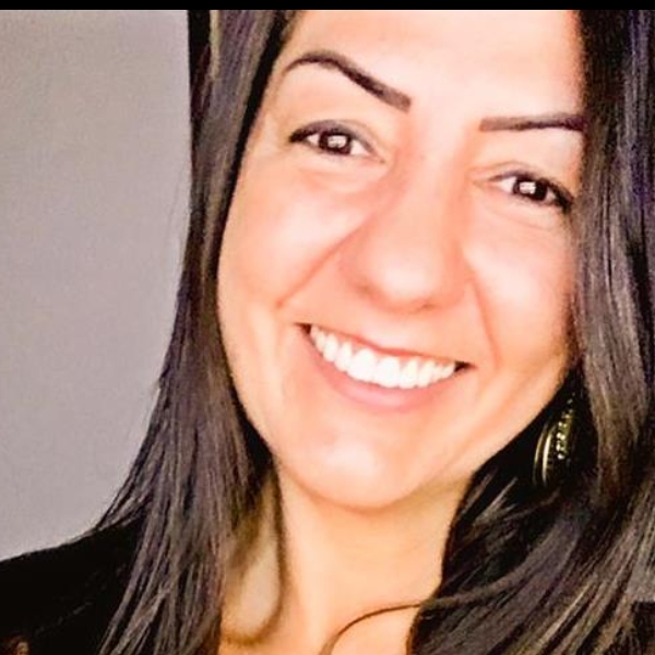 KARINE CHAVES TEMA: Tratamento penal e mulheres presas