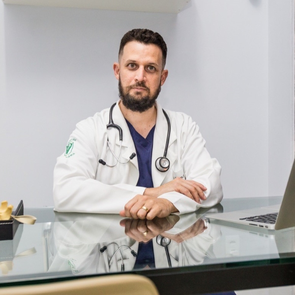 Terapia da luxação de patela em cães.