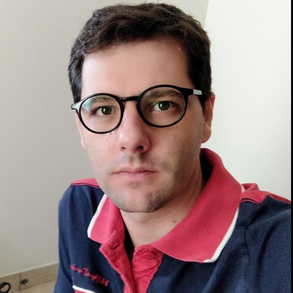 O trabalho na era digital: condição de risco para crises suicidas?
