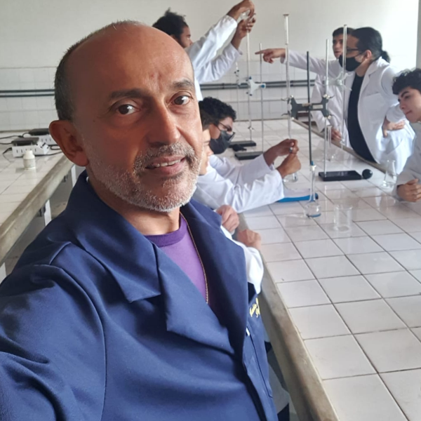 Oficina de produção de tinta de terra