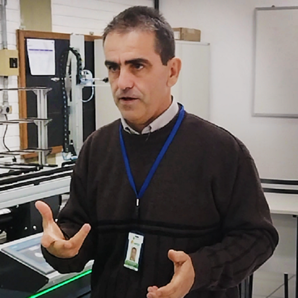 Apresentação dos projetos dos alunos da turma de "Controle de Sistemas Dinamicos"