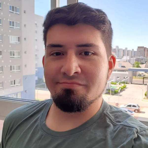 Bate papo com Lucas Ferreira sobre "Da universidade ao Mercado de Trabalho"