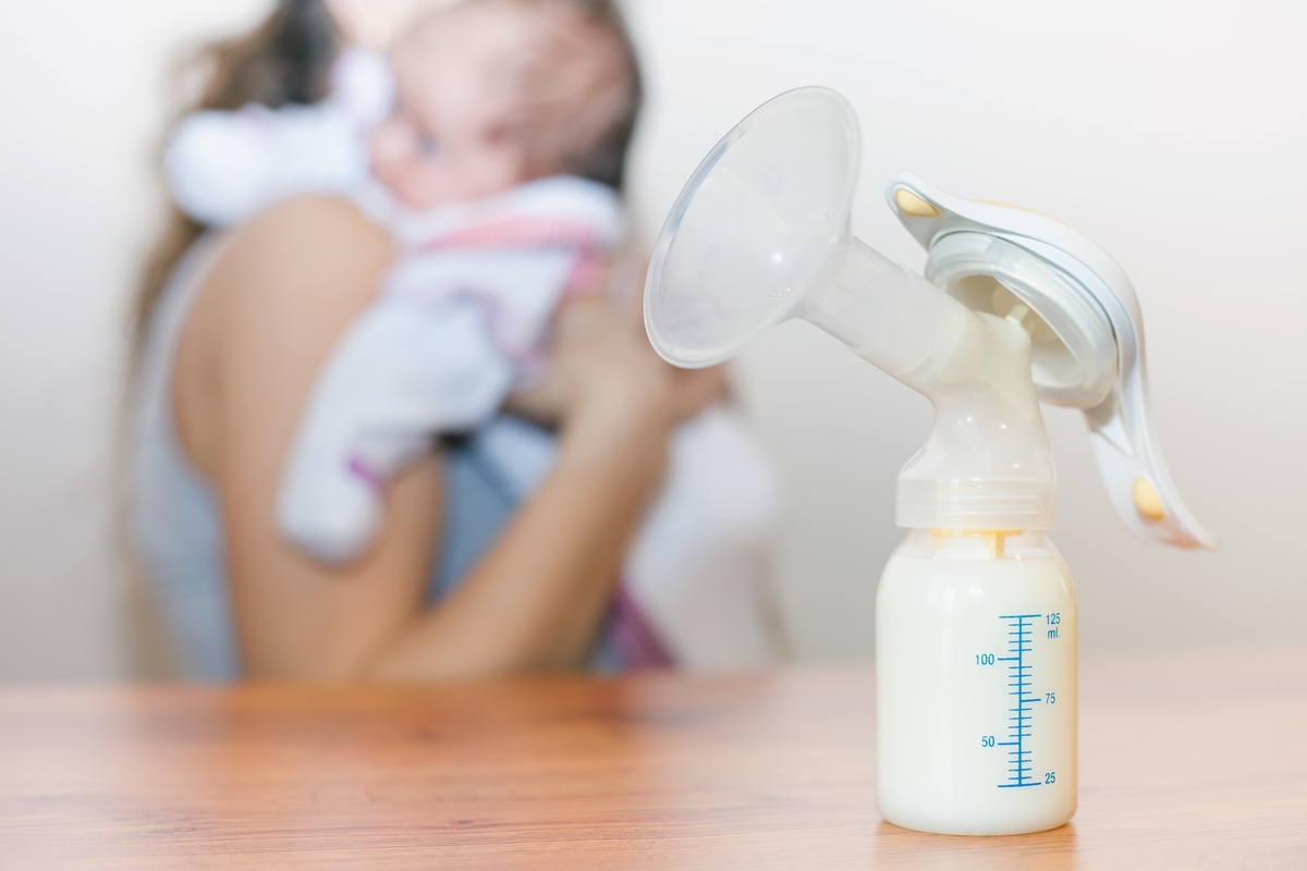 Leite Materno o alimento que a indústria não consegue produzir: composição nutricional, hormonal e compostos bioativos.