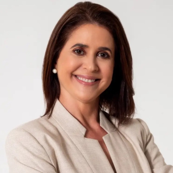 Adriana Lustosa - Estratégias clínicas para o diagnóstico e tratamento das reabsorções dentárias