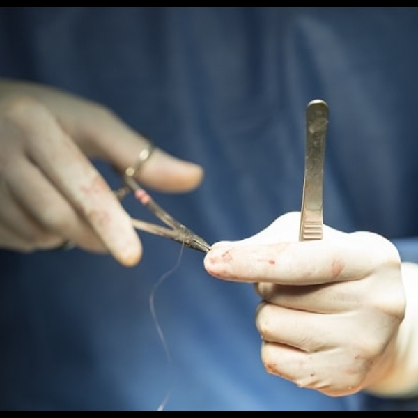 Minesala - Princípios da Cirurgia: uma abordagem das principais técnicas de sutura