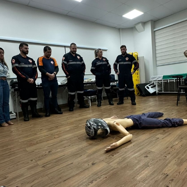 Treinamento Avaliação e atendimento à vítima de trauma no pré-hospitalar - SBV