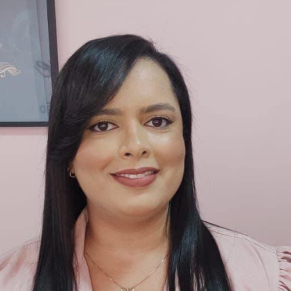 Cicatrizes invisíveis: como a ginecologia natural pode apoiar mulheres que vivenciaram violência