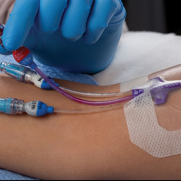 Escolha estratégica entre cateteres vasculares
