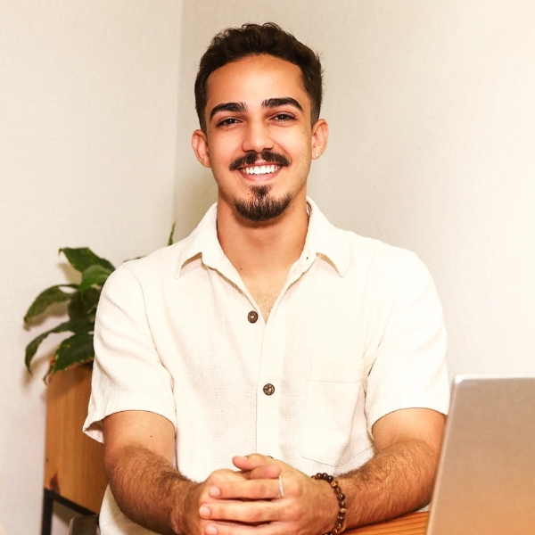 Perspectivas da Psicologia e da Psicanálise no Sofrimento Psíquico: Acolhimento e Tratamento em Vida Social