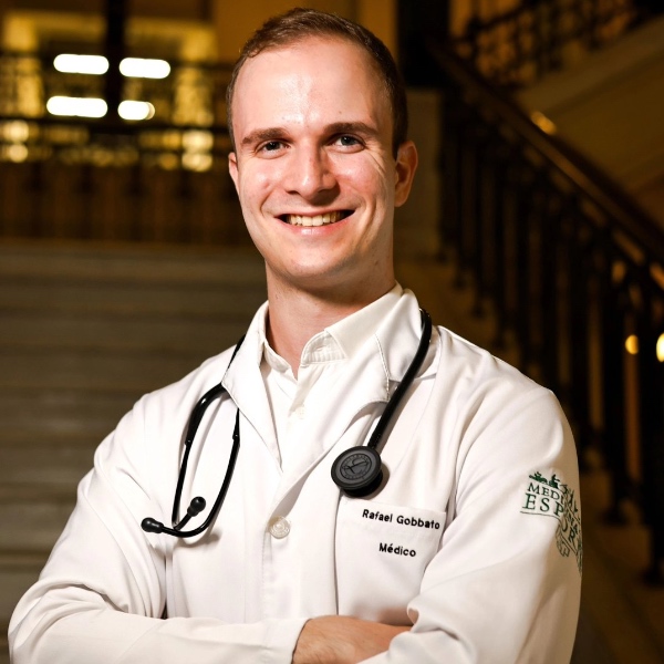 "A era do wellness e da atividade física excessiva: o papel da medicina do esporte na otimização da performance e prevenção de lesões" Dr. Rafael Gobbato