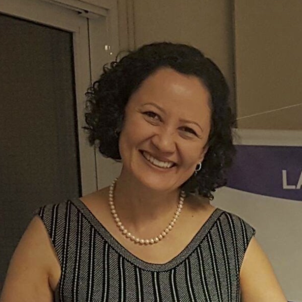 "Intervenção baseada em evidências: como tratar corretamente de pacientes prematuros" Dra. Karina Nascimento Costa 