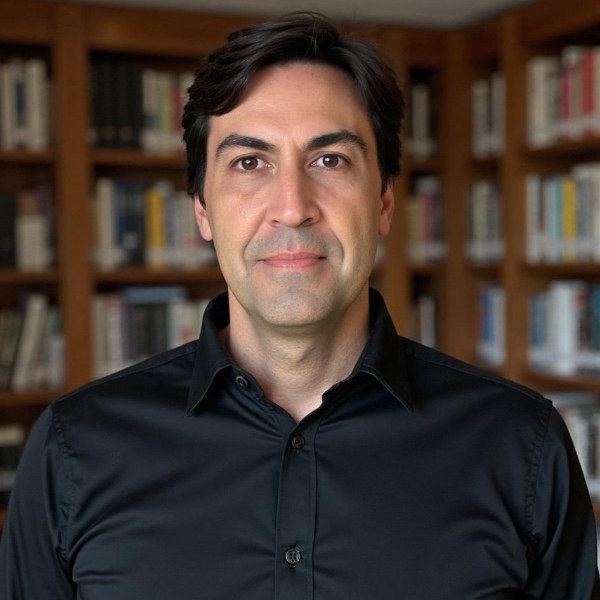 "Do pulso ao pixel: como wearables, IA e big data estão redefinindo a cardiologia" Dr. Antônio Aurélio Fagundes 