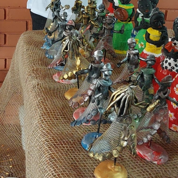 Oficina de Arte e Sustentabilidade: Formação de Multiplicadores em Arte com Materiais Reciclados para Impacto Social, Cultural e Ambiental