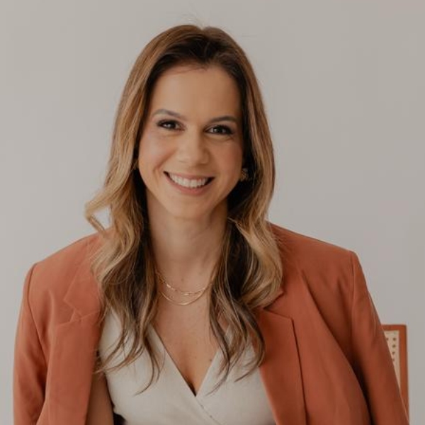 FEs na infância - Ellen Falcão - Neuropsicóloga / Palestrante / Escritora