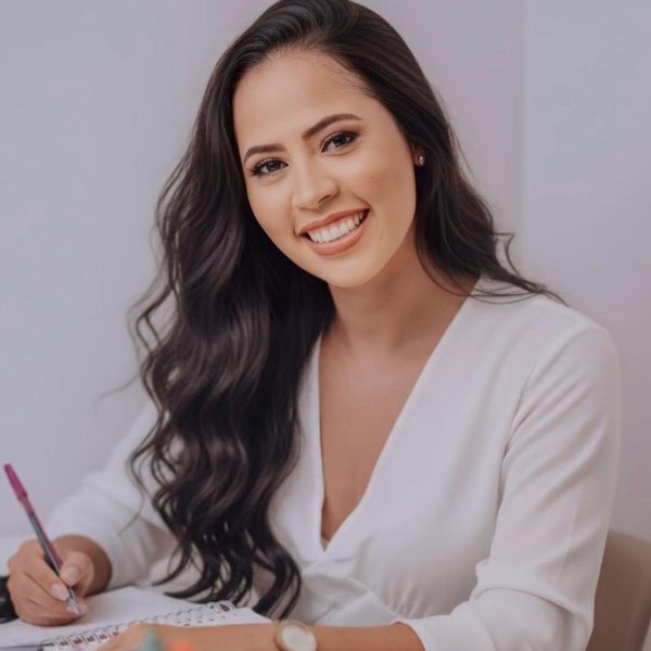 Cuidados de enfermagem em gestantes com câncer: diagnóstico, tratamento, riscos para mãe e bebê