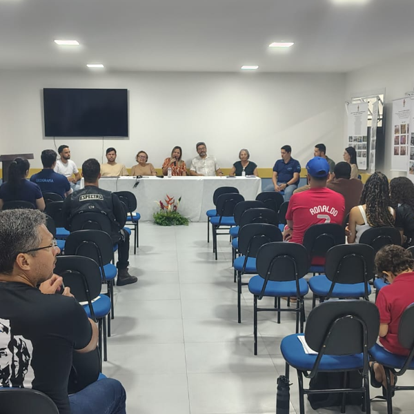 Socialização das experiências e práticas no PIBID