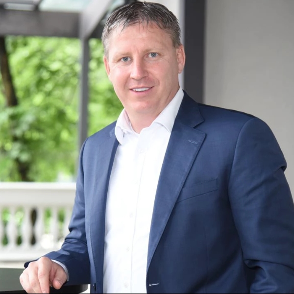 CONVIDADO - John Rodgerson - CEO AZUL