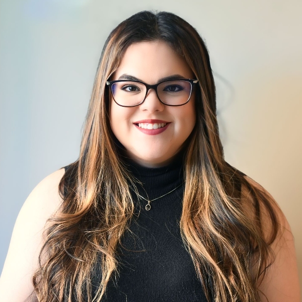 INFÂNCIAS E ADOLESCENTES CONECTADOS: RISCOS, POTÊNCIAS E NOVAS CONFIGURAÇÕES DO LAÇO SOCIAL