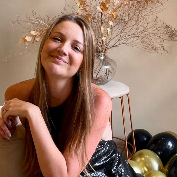 Palestra Márcia Henz: Votos de Casamento: uma Jornada entre Tendências  e a Descoberta de Si Mesma.