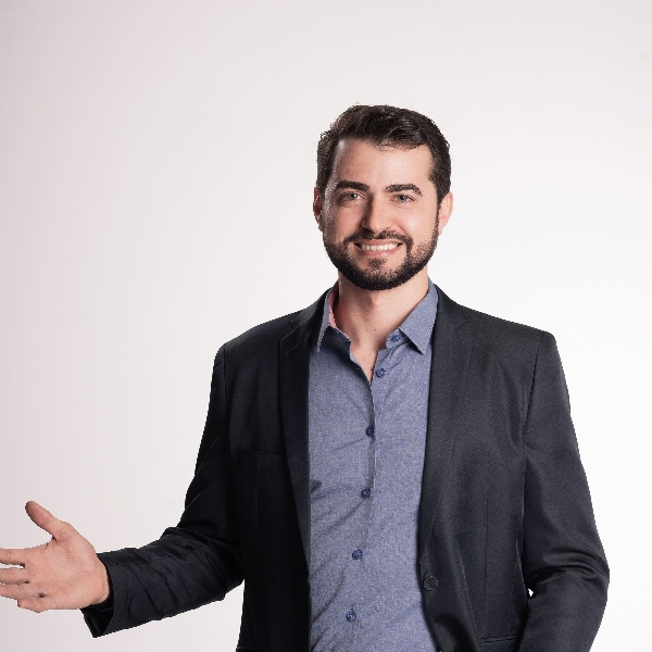 Dr. Halan Araújo Santos