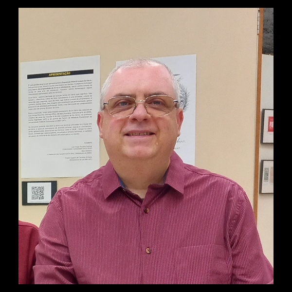 Palestra "Ex-líbris: da marca de propriedade do século XV à atualidade artística, um panorama histórico."  Luiz Felipe Stelling – Pesquisador e colecionador de ex-líbris