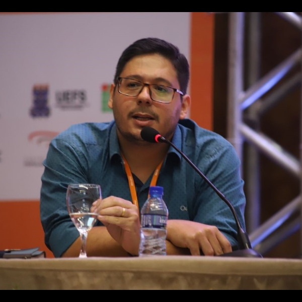 Palestra "Os ex-líbris na Biblioteca Central da Universidade de Brasília: um legado em construção."  Raphael Diego Greenhalgh – UnB