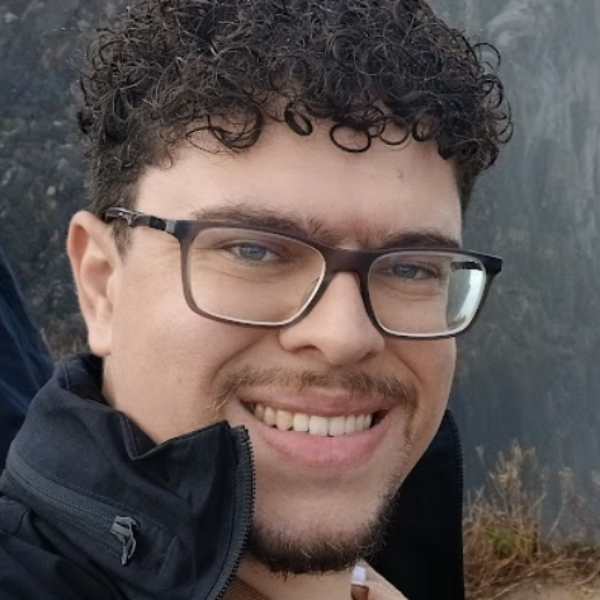 Diego Reif - Desafios em materiais magnetocalóricos à base de La(Fe,Si)13 aplicados em sistemas de refrigeração magnética: aprendizados de um protótipo TRL-6