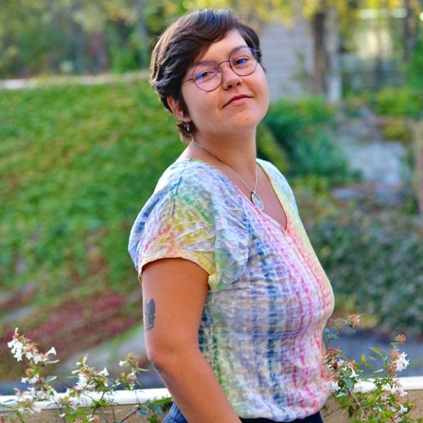 Vivian Andrade - Ferromagnetos Hexagonais de NiMn Livres de Terras Raras: Síntese Reprodutível para Aplicações Calóricas