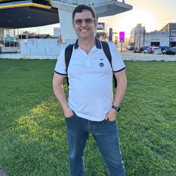 José Rafael Proveti - Efeito do resfriamento rápido na transição de fase martensítica em ligas Heusler Ni_2 Mn_1.6Sn_0.4