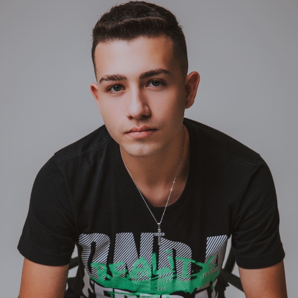Do palco ao cachê: como fazer shows de qualidade e viver de música, com Wellington Paris