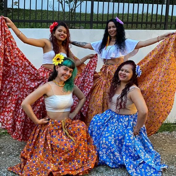 Roda aberta de Carimbó, com o Coletivo de Danças Populares do Pará