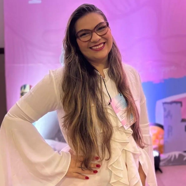 Jaddh Yasmin - Psicóloga e Ms em Psicologia