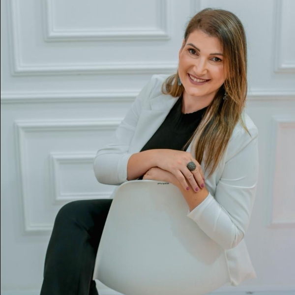 Juliana Botelho Soares - Psicanalista e Teóloga