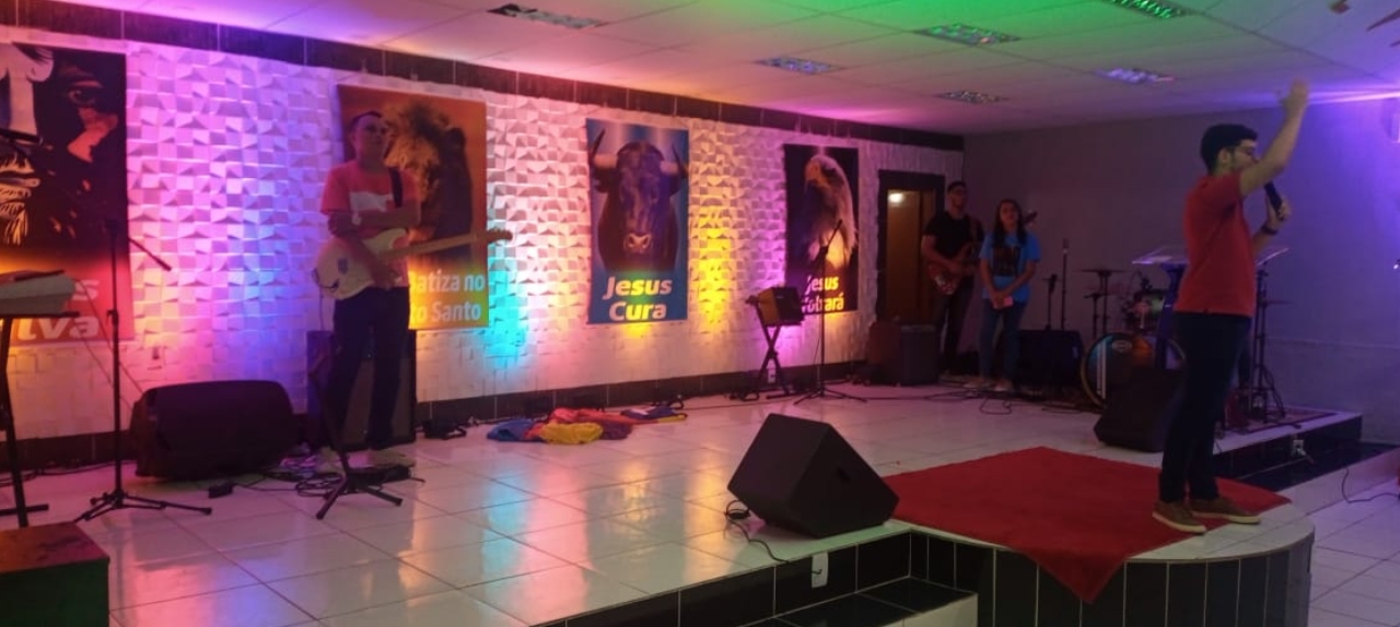 CULTO DE DOMINGO - CENTRO  19 HORAS ( MÊS QUADRANGULAR - JESUS VOLTARÁ )