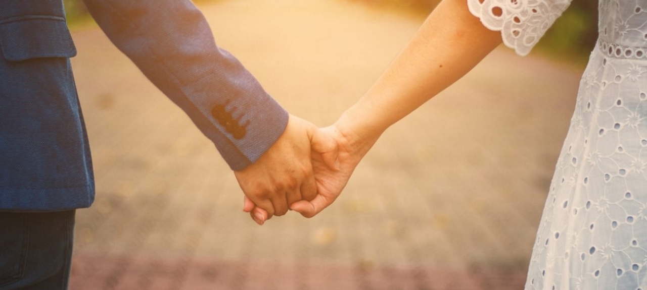 CASADOS E FELIZES
