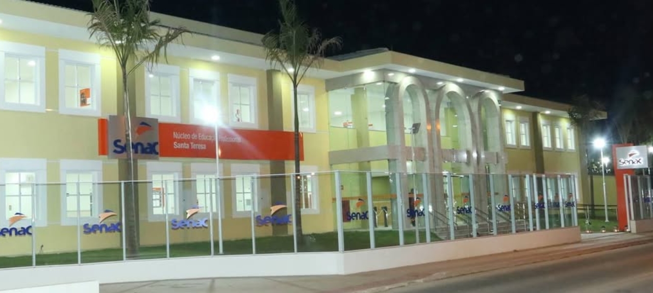 TURISMO E DESENVOLVIMENTO