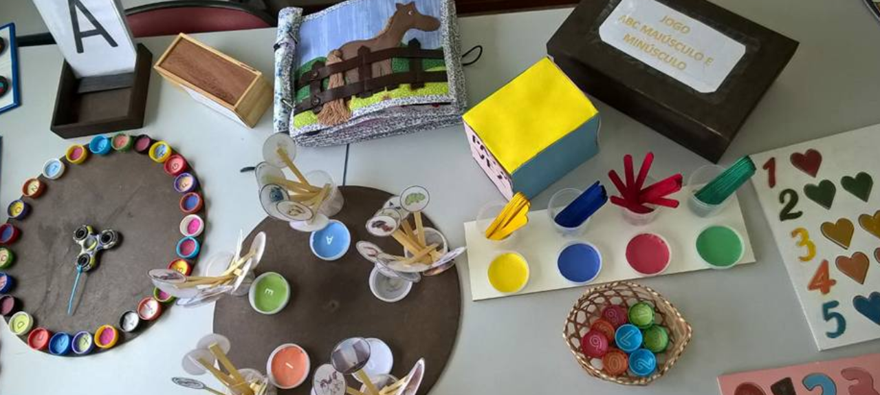Oficina : Confecção de materiais didáticos estruturados e adaptados para alunos com TEA-( Transtorno Espectro Autismo )