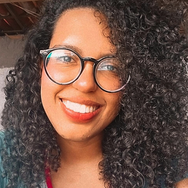 Débora Ayane Nascimento Caitano