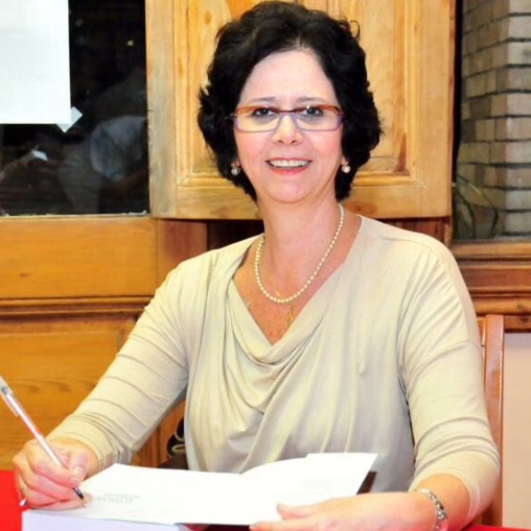 Profª Drª Patrícia Bertolin