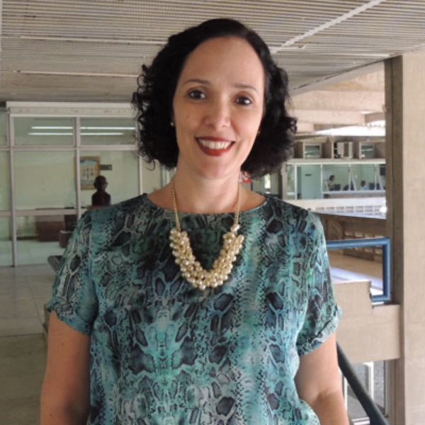 Prof.ª Dr.ª Elaine Pimentel