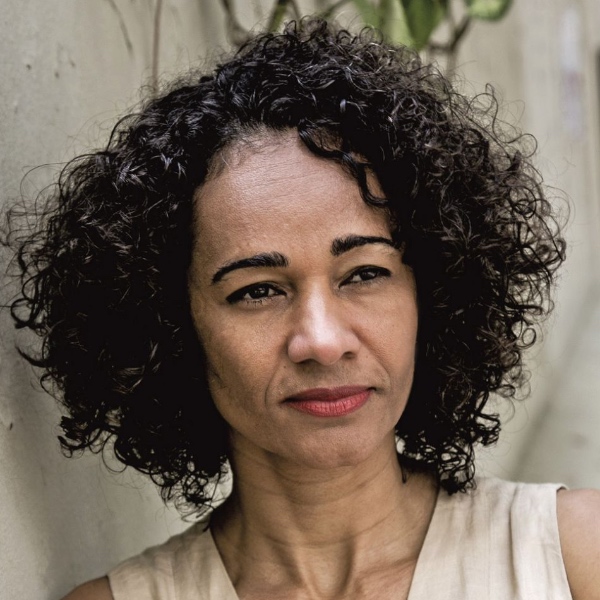 Prof.ª Dr.ª Dina Alves