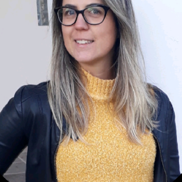 Profª Fernanda Pletsch Manini