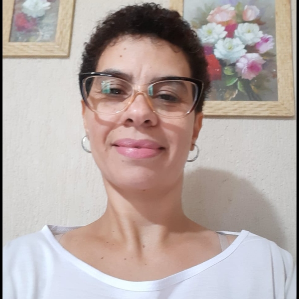 Viviane de Oliveira Freitas Lione, PhD