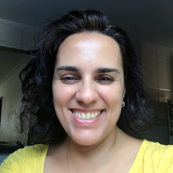 PROF.ª DR.ª ANA LÍVIA BOMFIM VIEIRA (UEMA)