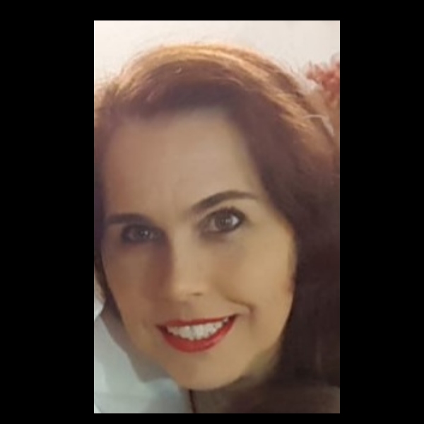 Quênia Luciana Lopes Cotta Lannes