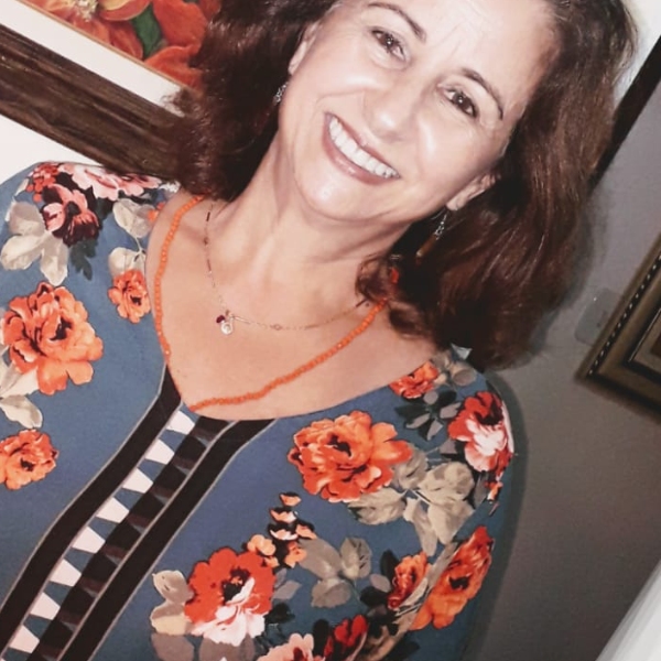 Wander Lúcia Silva de Castro