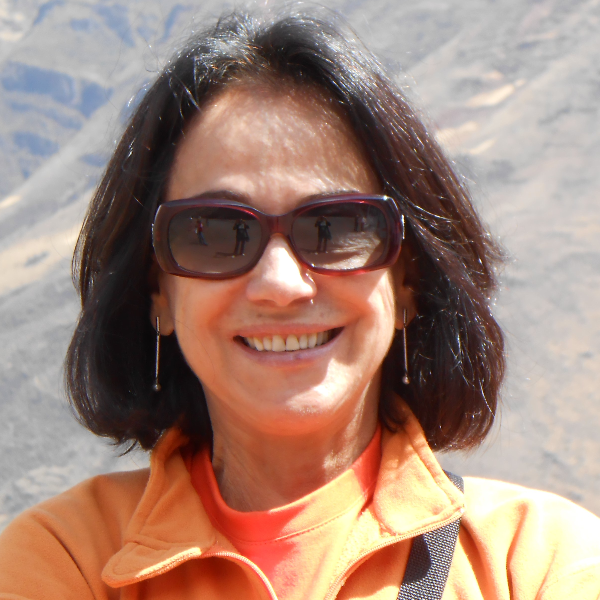 Profª Drª Iná Elias de Castro