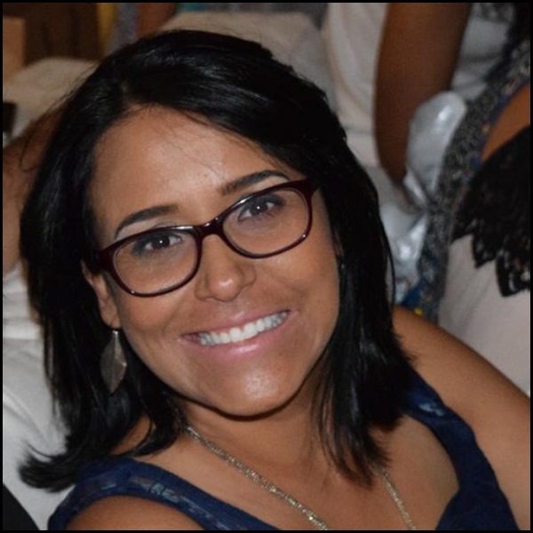 Dra.Bruna Coelho Lopes 
